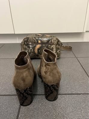 Damenschuhe: Stiefeletten und Tasche Schlangenmuster – Neu (gemäss Beschreibung) aus Olten von sae_82z2 1