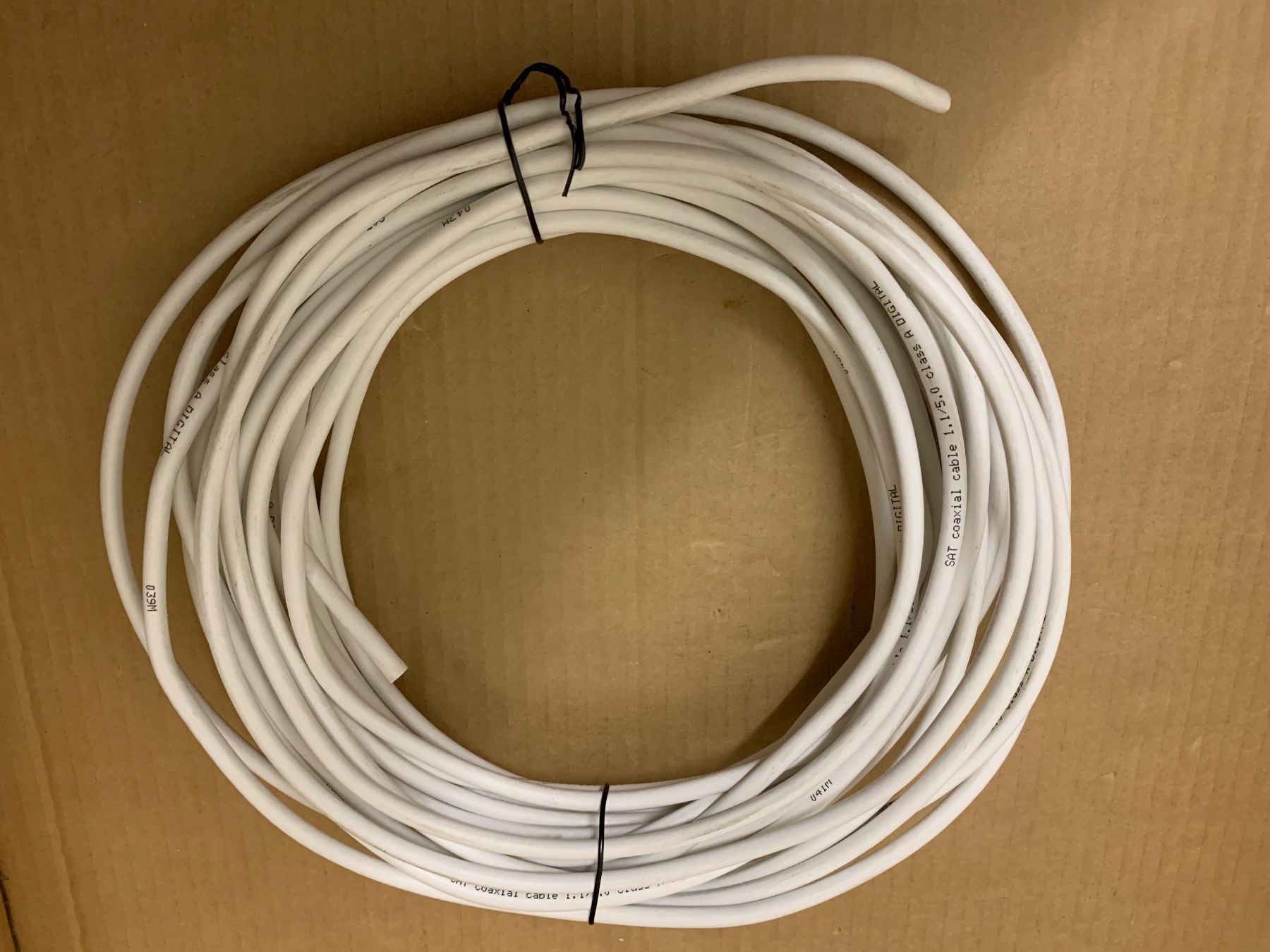 Cavi: Antennenkabel 13m – Usato da Eschlikon TG venduto da 1.- 2