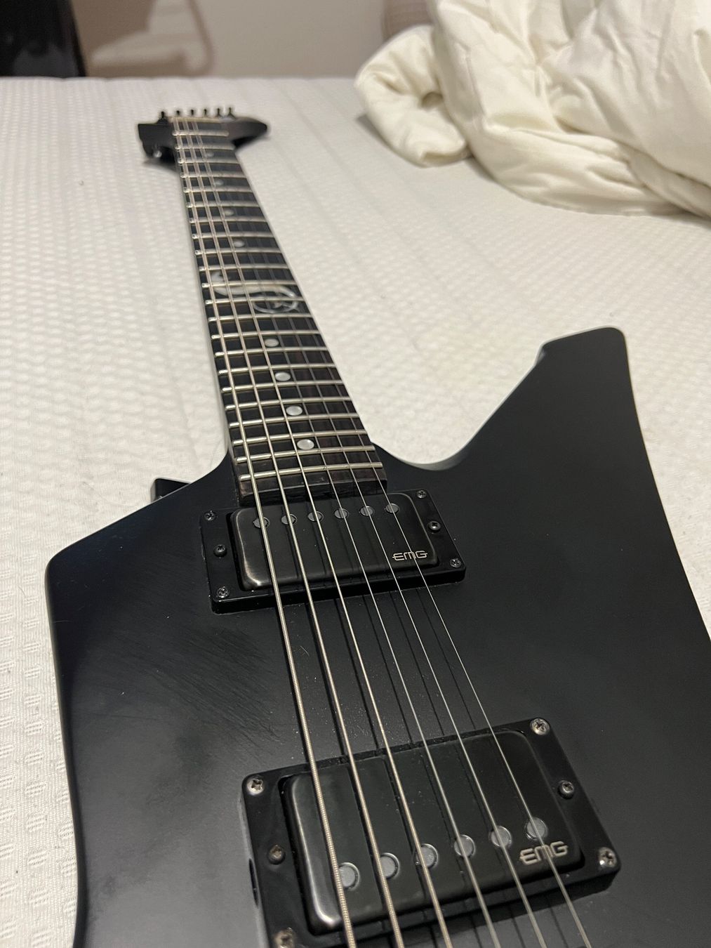 Esp Strumenti musicali: ESP LTD Snakebyte James Hetfield Black Satin inkl. ESP Case – Usato da Urdorf venduto da lighting_technician 1