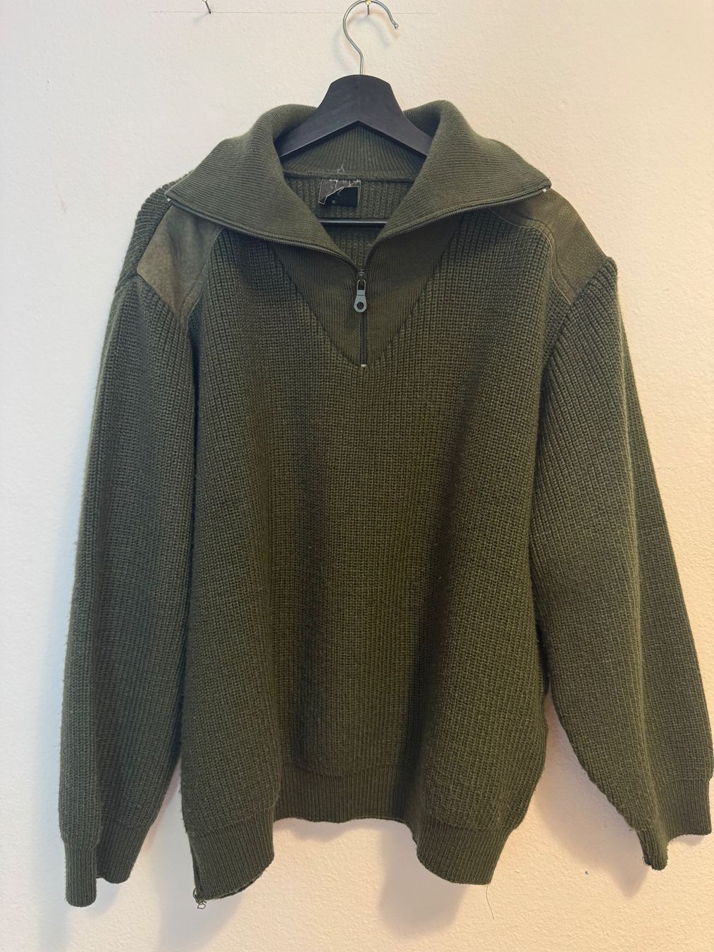Maglioni & Felpe: Vintage Herren Pullover, Gr. L, Dunkelgrün – Usato da Zürich venduto da nils.alex