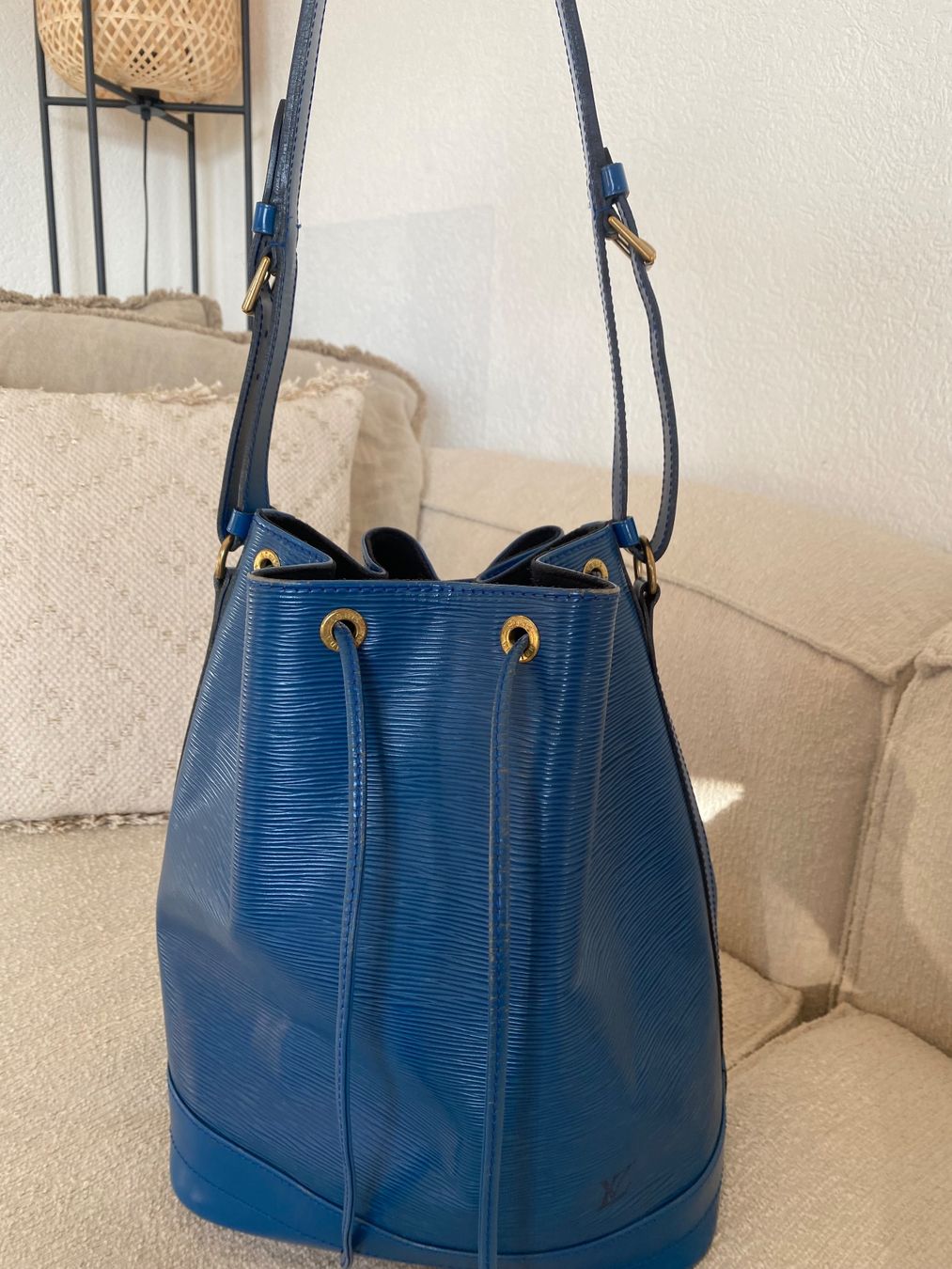 Louis Vuitton Taschen für Damen: Louis Vuitton Noe Beutel blau, Vintage – Gebraucht aus Alosen von .AMEA. 2