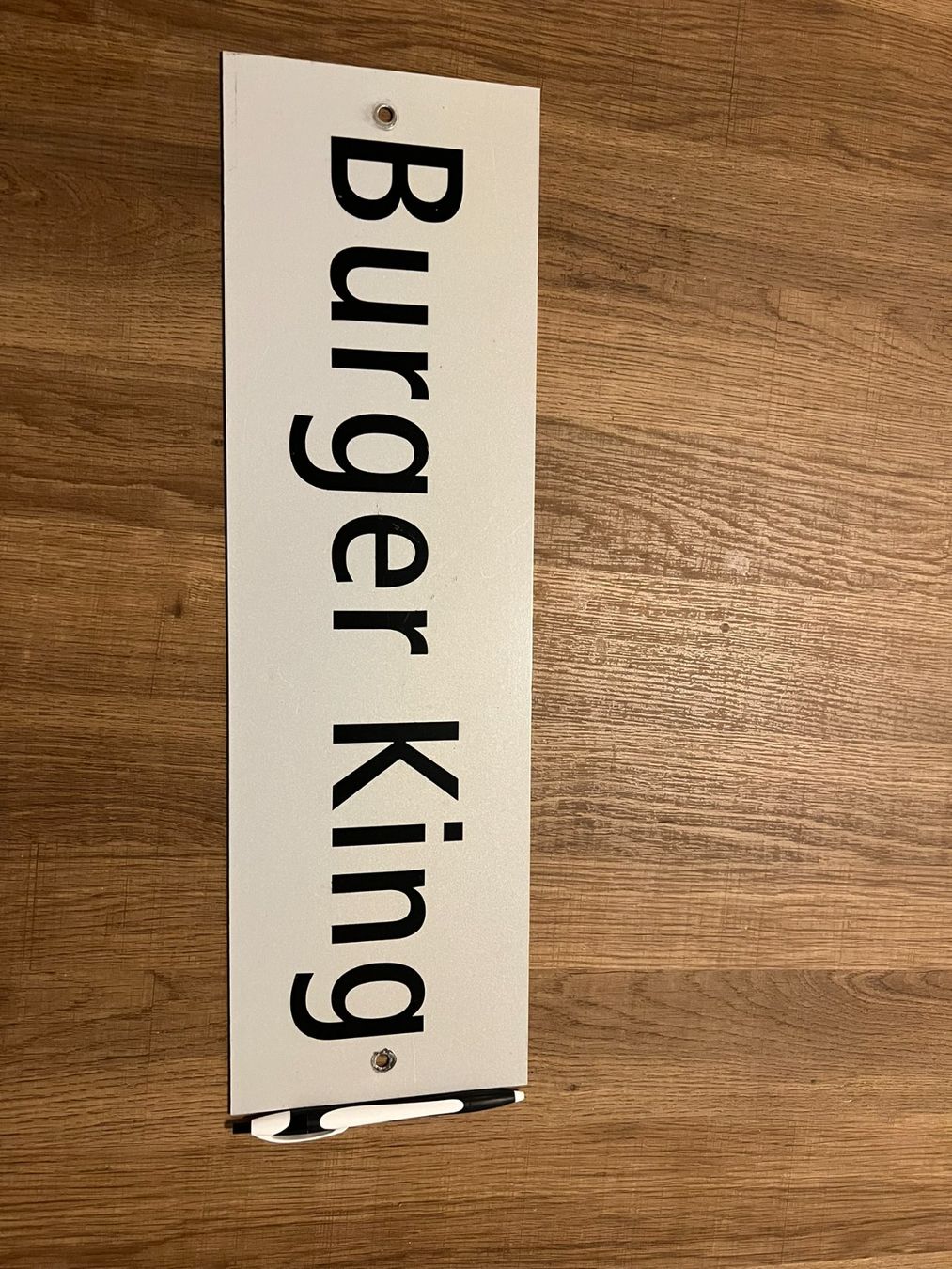 Schilder: Burger King Schild Werbung vertikal weiss – Gebraucht aus Volketswil von Lootington_Post 2