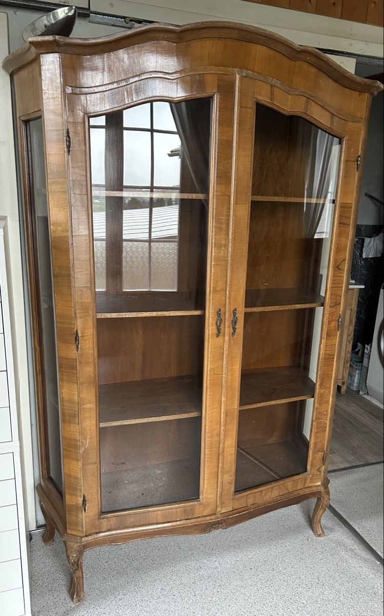Vetrine: Wunderschöne Antike Holzvitrine – Usato da Frümsen venduto da Roxolana 1