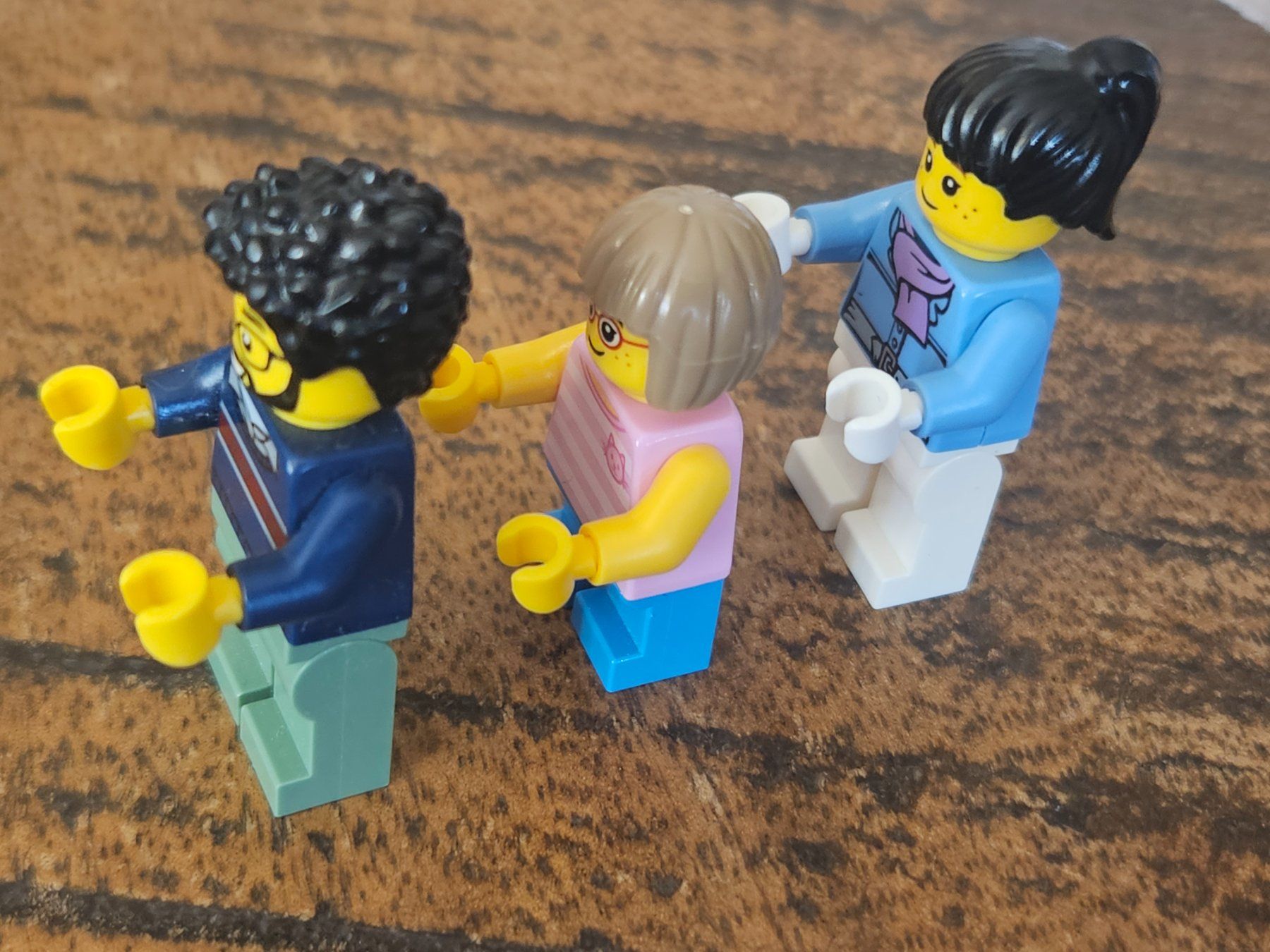 Lego Kit di costruzioni: lego lot de 3 figurines – Usato da Confignon venduto da Ecrofigs 2
