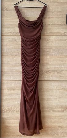 Robe longue drapee marron