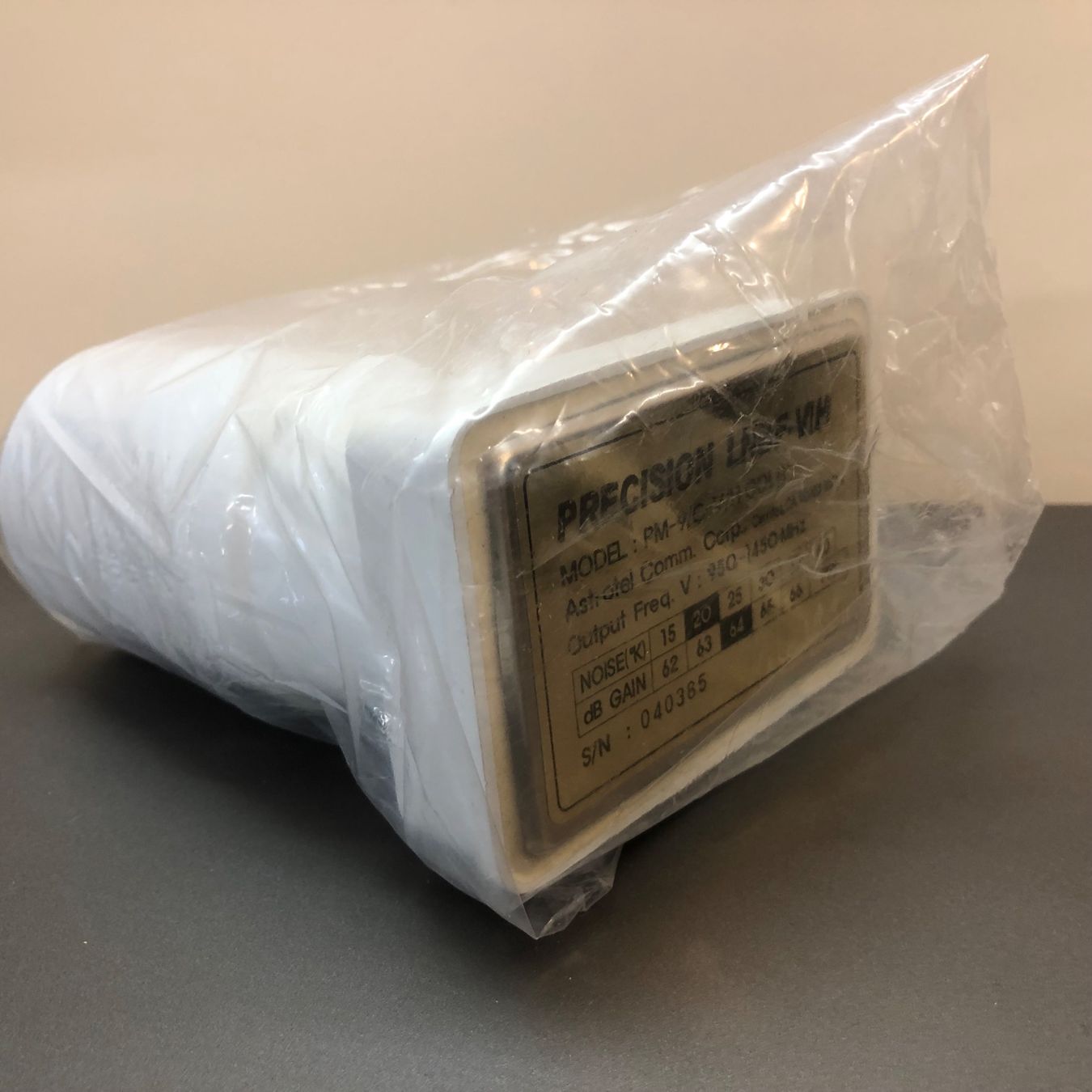 Satellitenschüssel: LNB Astrotel PM-9/C-V/H Gold – Gebraucht aus Neerach von Arbimus 1