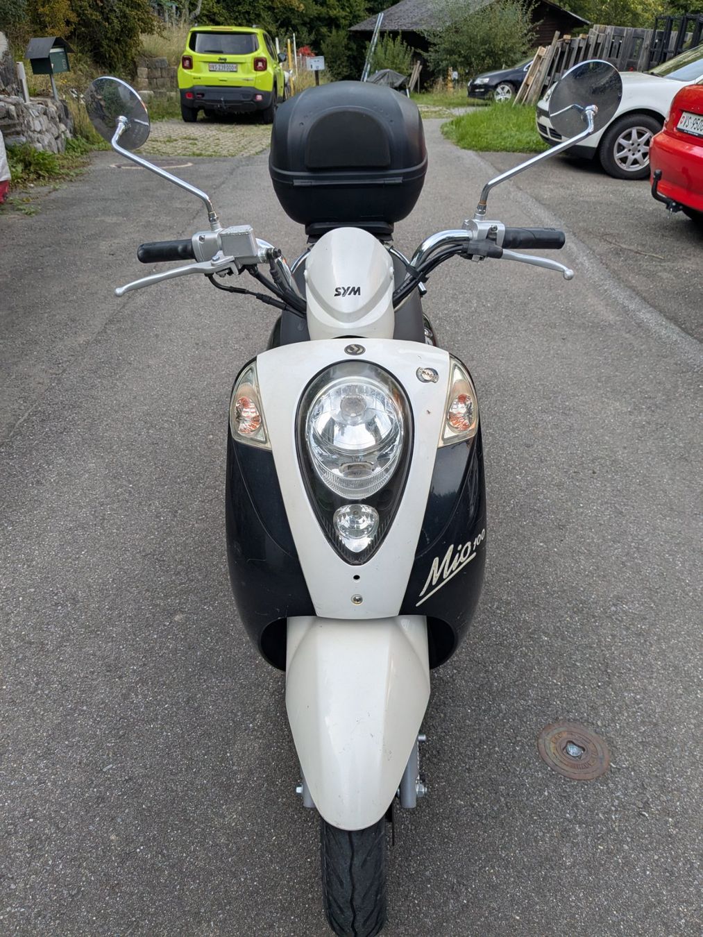 Sym Scooters: SCOOTER SYM MIO 100. – Gebraucht aus miex von Bust63