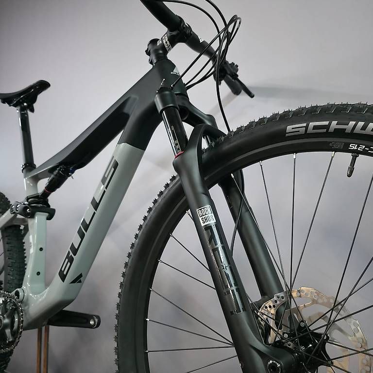 Bulls Velos: BULLS MOUNTAINBIKE FULLY CARBON – Neu und originalverpackt aus Tübach von KL-Bikes 2