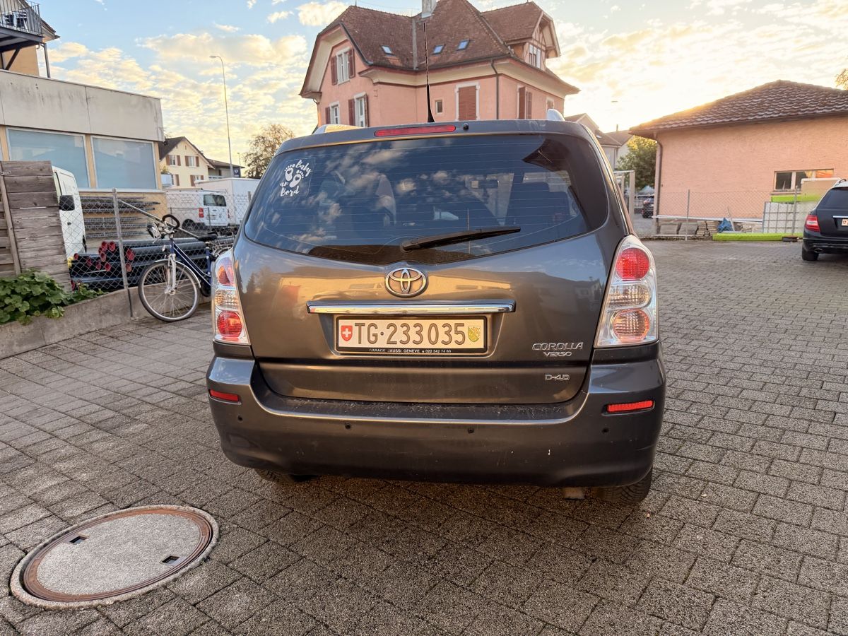 Toyota Automobili: Toyota corolla verso 2.2D – Usato da Bürglen TG venduto da ilu_yk9v 4