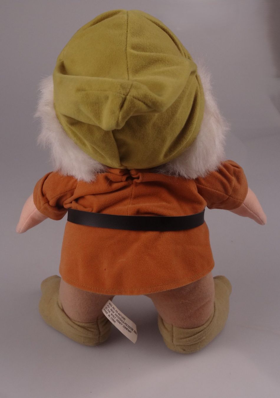 Disney Figurines: Plüschfigur Zwerg Doc aus Schneewittchen – D'occasion à Volketswil par brockipfannenstil 2