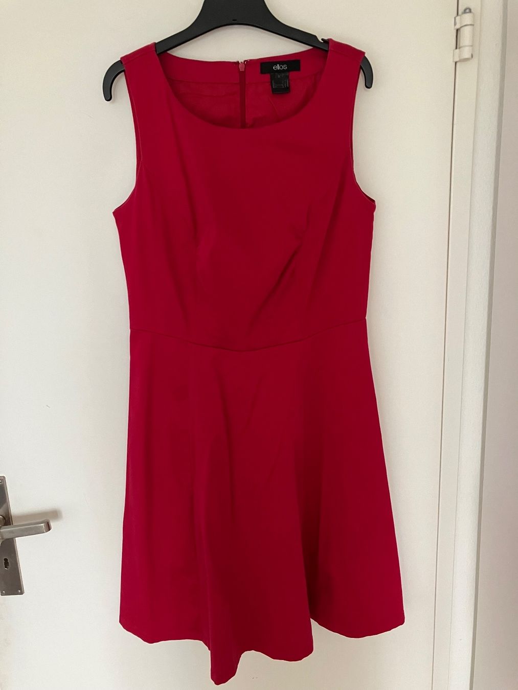Vestiti: Sommerkleid Fuchsia Gr. 36 – Usato da Thalwil venduto da ansae17
