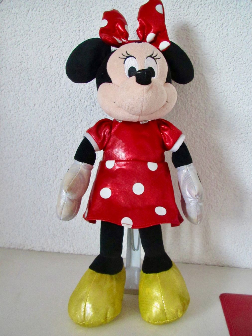 Jouets: GRANDE SOURIS MINNIE DE DISNEY – D'occasion à Murten par Selliot