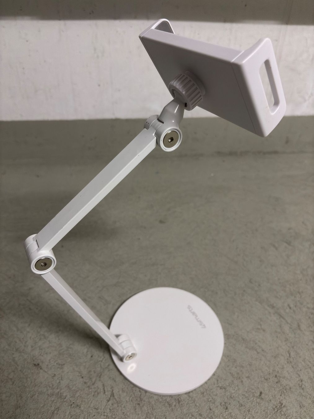 Autres décorations & accessoires: 4smarts Handy Ständer weiss – D'occasion à Sonterswil par VD-Service 1