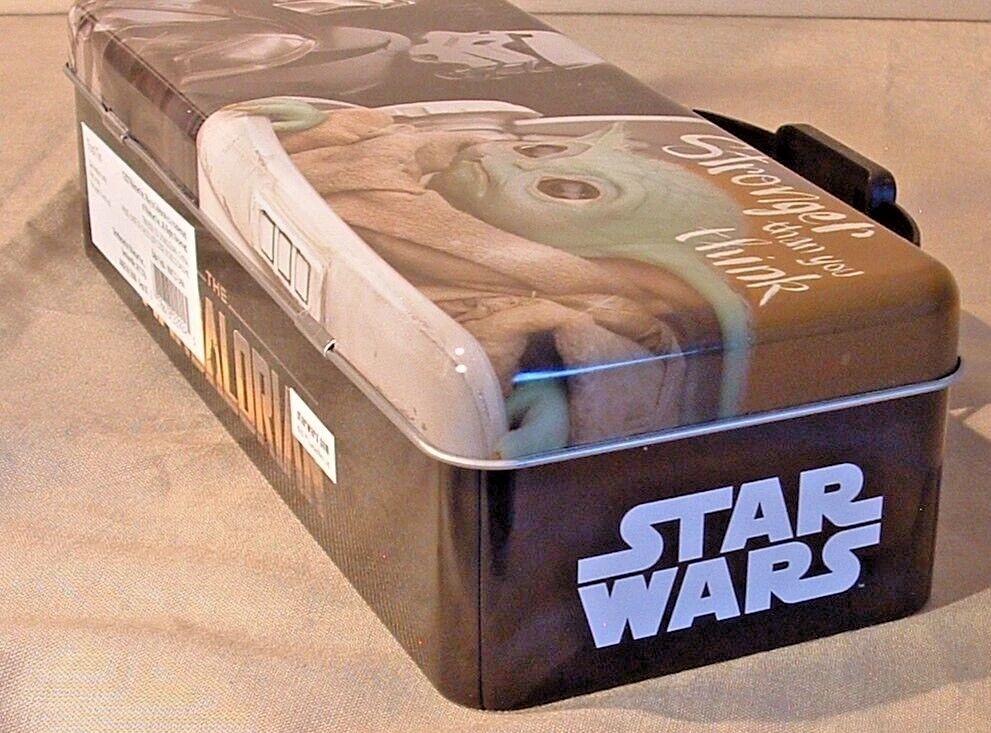 Altro in Scrittura & Disegno: Star Wars The Mandalorian tin pencil box – Usato da Rotkreuz venduto da jfc_tj7h 3