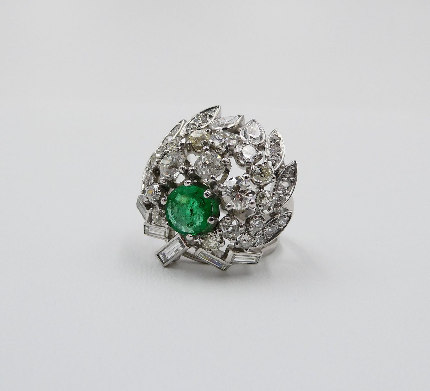 Ringe: SMARAGDRING MIT DIAMANTEN IN 950 PLATIN – Gebraucht aus Luzern von EdiGem 4