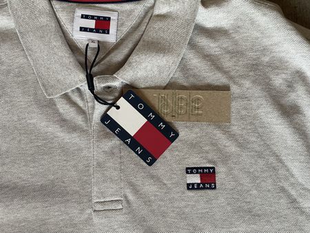 Polo Tommy Hilfiger gris clair