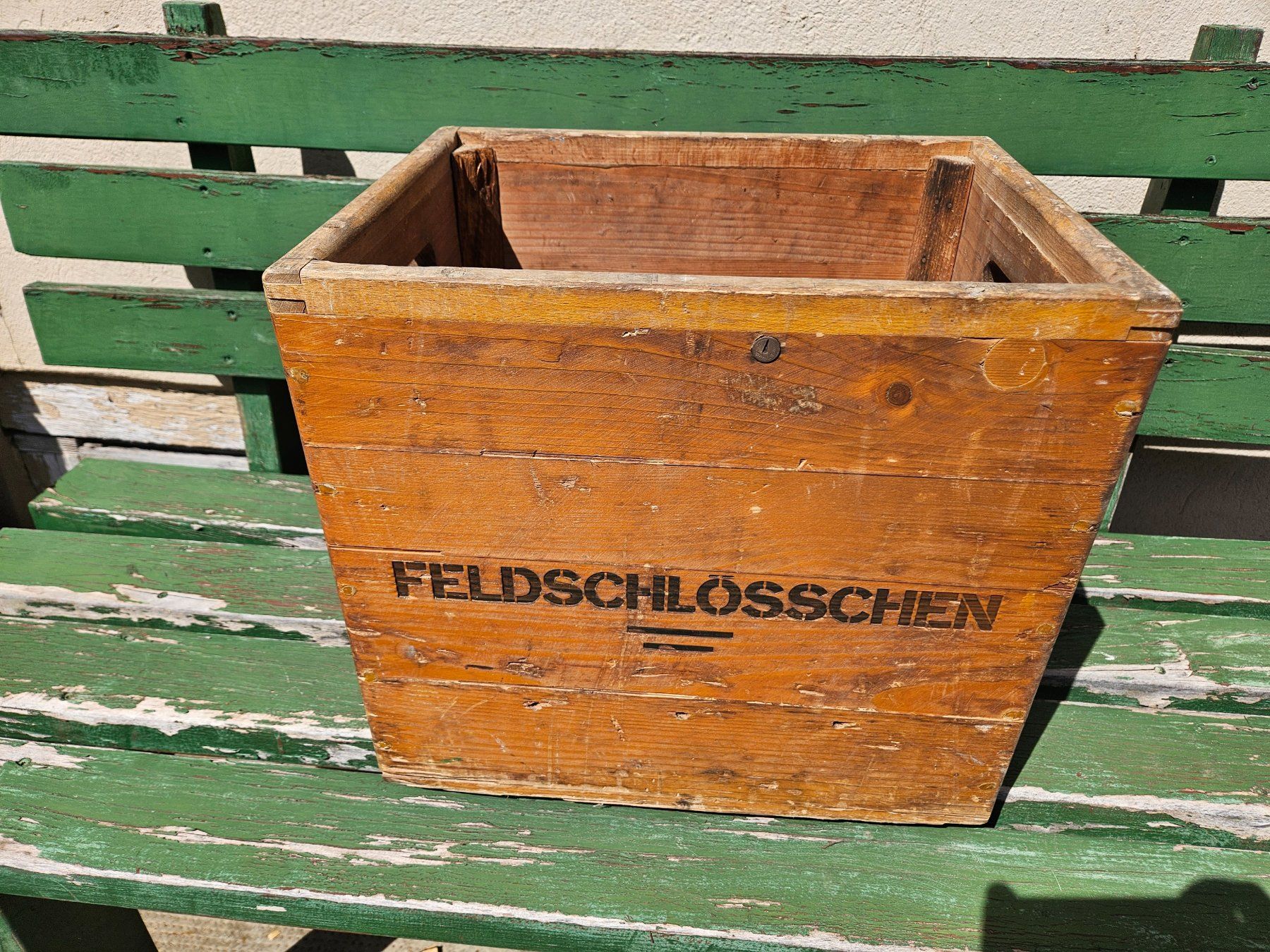 Casse di vino e birra: Harrasse Feldschlösschen – Usato da Münchwilen AG venduto da pel_y9jx