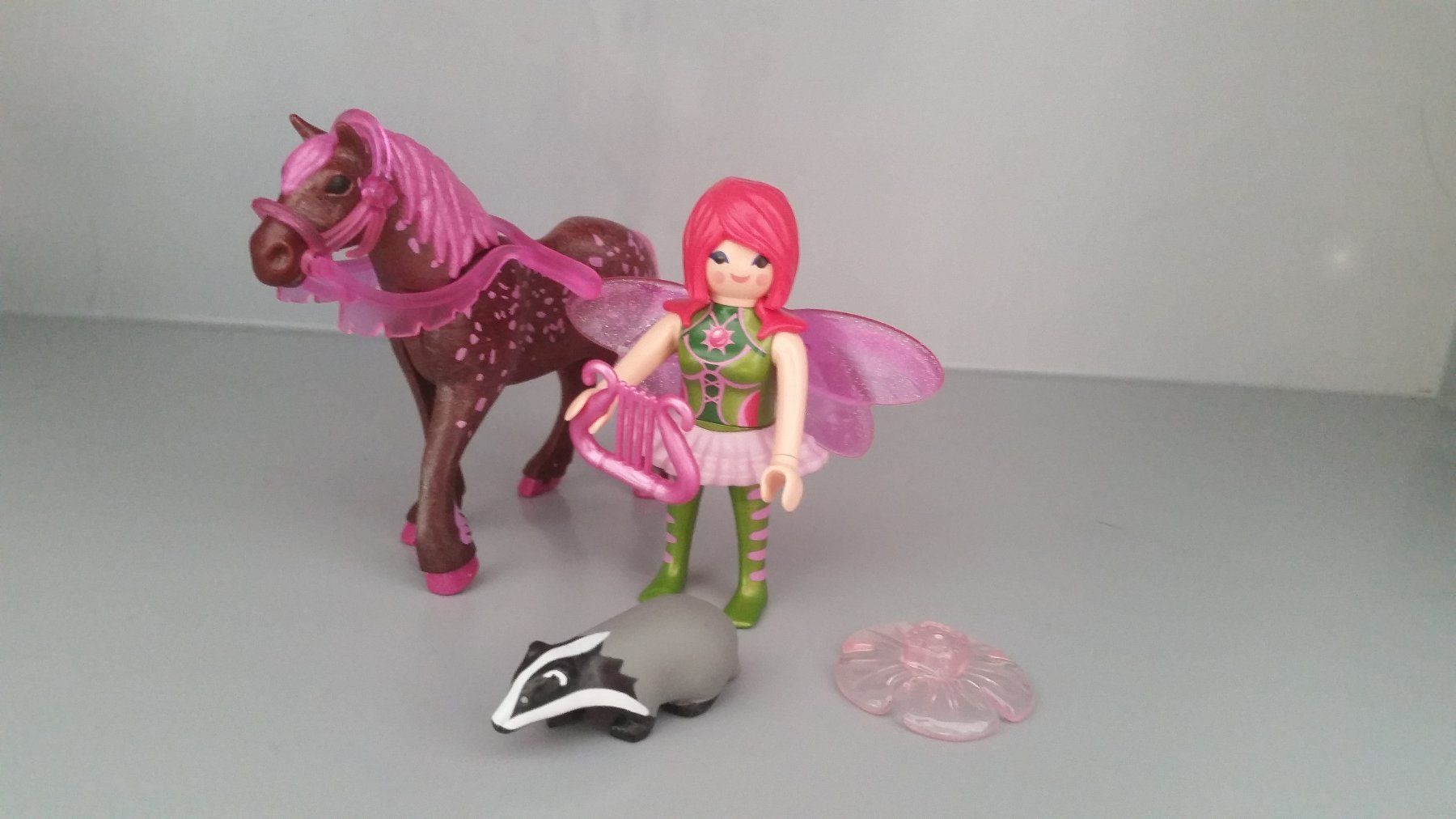 Playmobil Giocattoli: Playmobil 5449 Waldfee Surya mit Abendrotpferd – Usato da Glashütten venduto da Schwebefisch