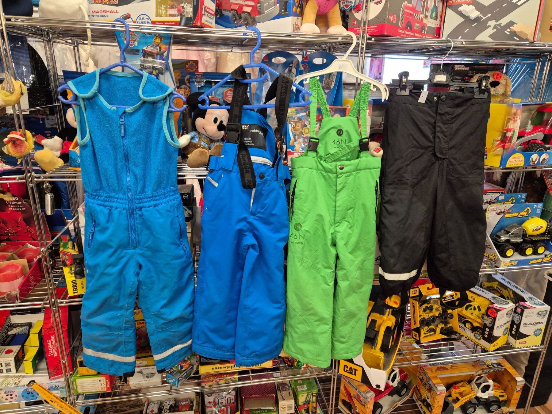 Pantaloni: 1 Skihose nach Wahl gr 104 B – Usato da Schwarzenburg venduto da Sunny0290