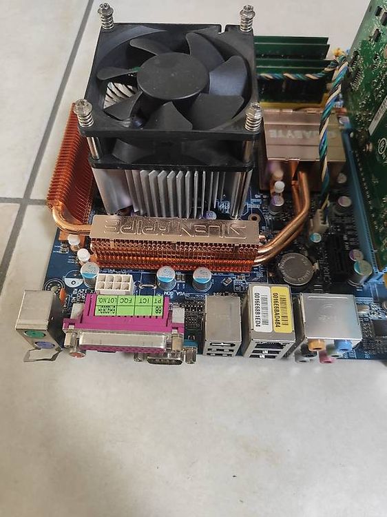 Gigabyte 965 Mainboard mit Intel Core 2 Duo E6600 6GB 1