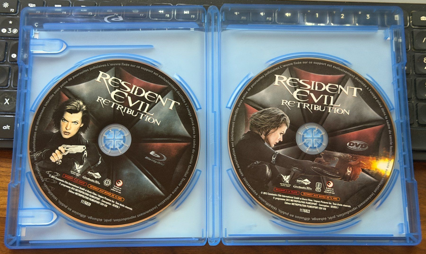 Tous les DVDs: Resident Evil : Retribution (2012) - Blu-ray + DVD – D'occasion à Semsales par __Florian__ 3