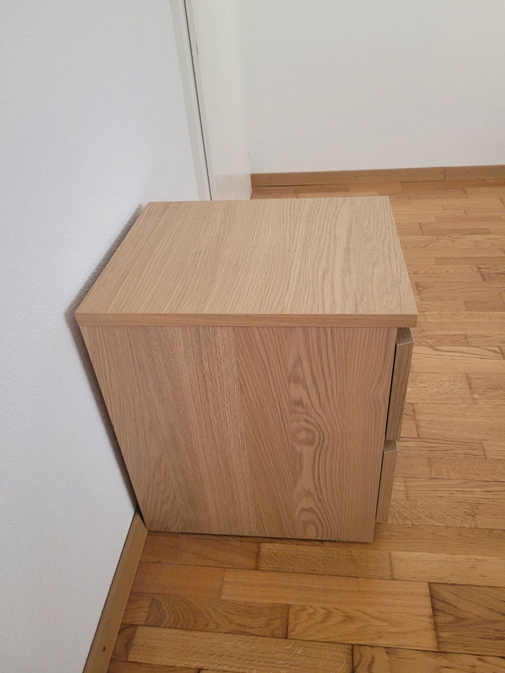 Tables de nuit: Table de chevet – D'occasion à Fribourg par chi_c2by 2