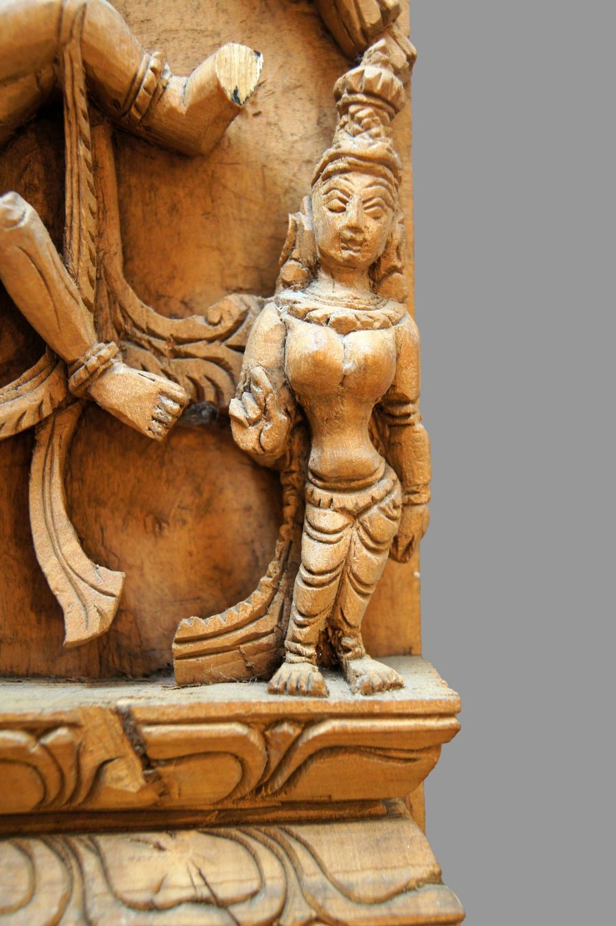 Statuette: Geschnitztes Panel mit tanzendem Shiva, wohl aus Bali – Usato da Geroldswil venduto da ARTEFACTO 4