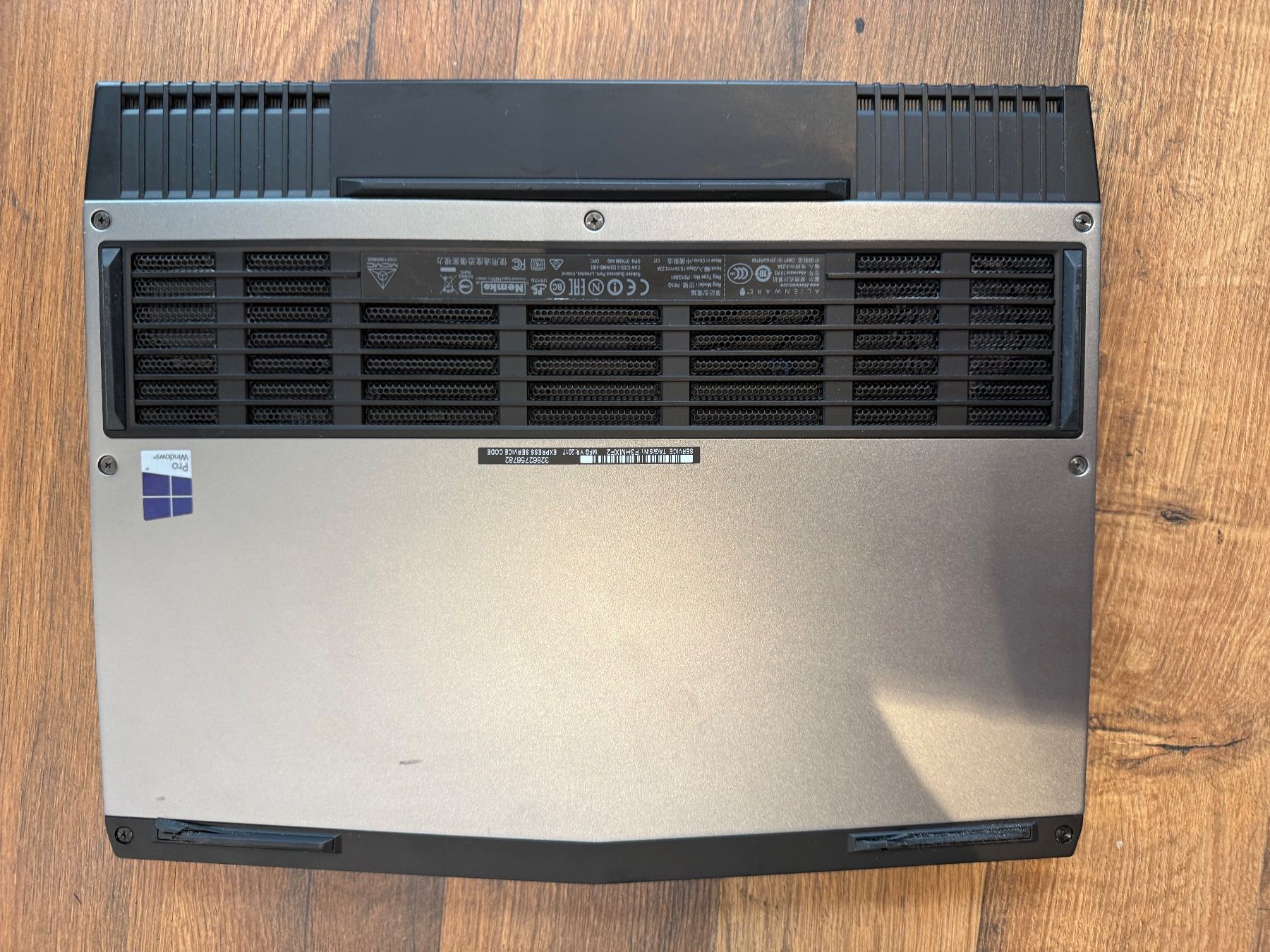 Alienware Portables: Alienware 13 R3 – Défectueux à Siebnen par icrservicesolutions 3