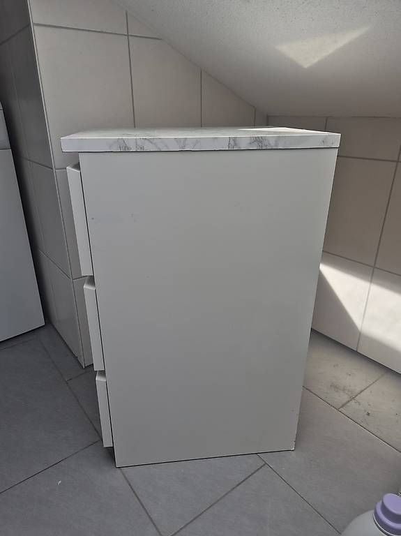 Ikea Cassettiere: Malm Kommode 3 Schubladen Hochglanz weiss – Usato da Allschwil venduto da laj_5jlf 3