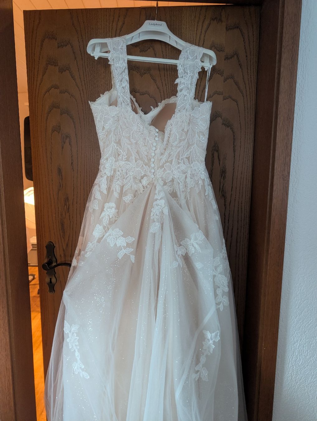 Kleider: Brautkleid mit Spitze und Glitzertüll, Grösse 50, gebraucht – Gebraucht aus Kaisten von dan_l57d 4