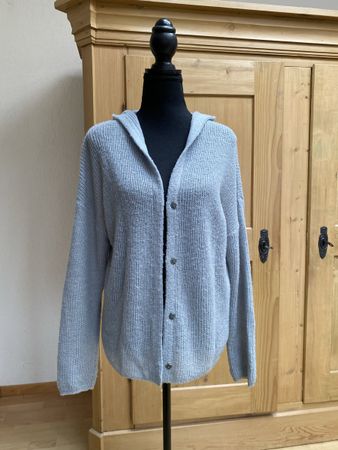 Nile Strickjacke mit Kapuze hellblau Grösse M
