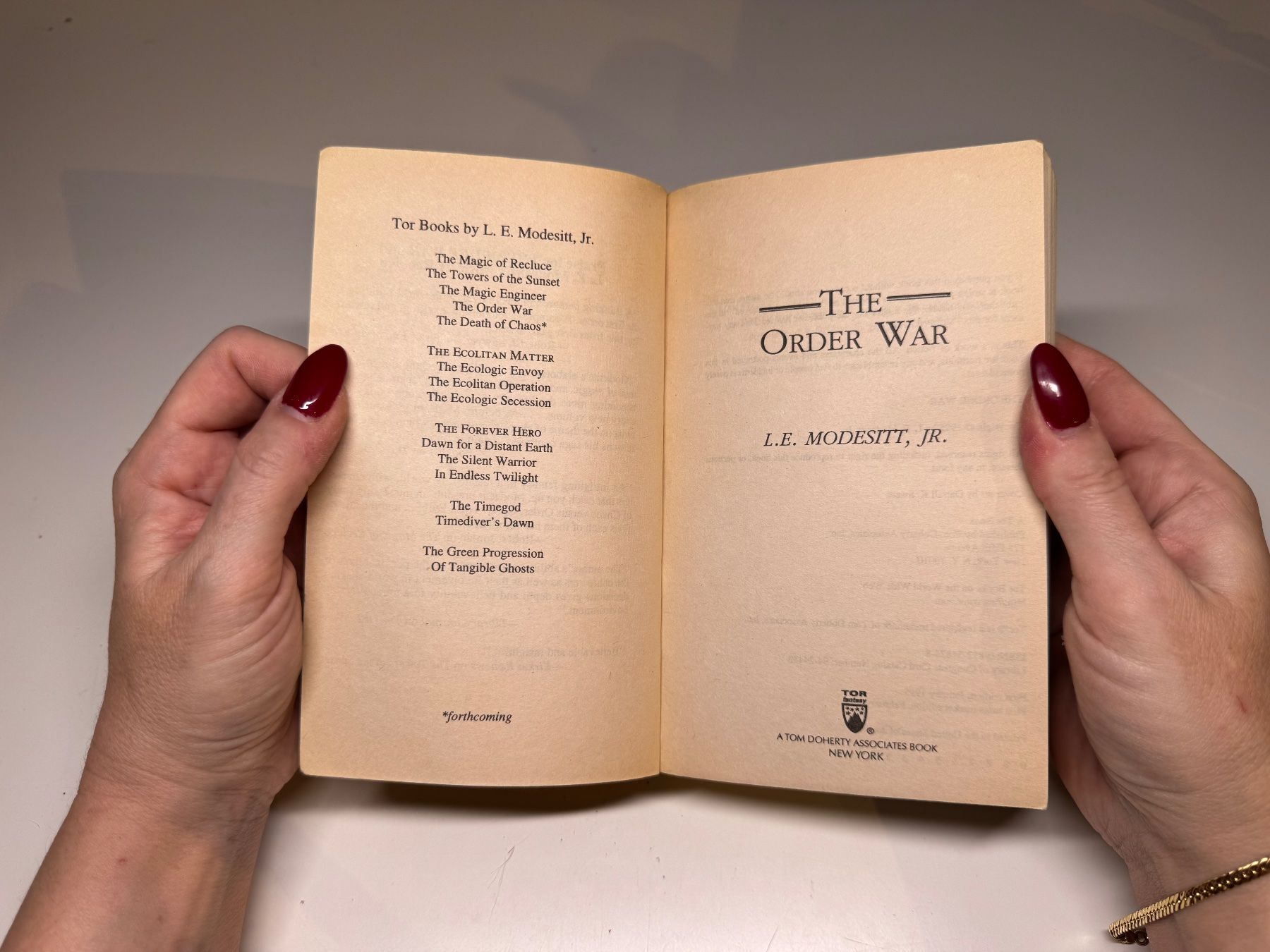 Libri: NOVEL: L.E. Modesitt Jr, The Order War – Usato da Grosswangen venduto da English_books 2