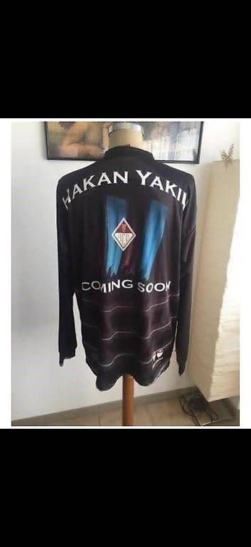 T-shirt: Maglietta hakan yakin Acb – Usato da cadenazzo venduto da Duff10 1