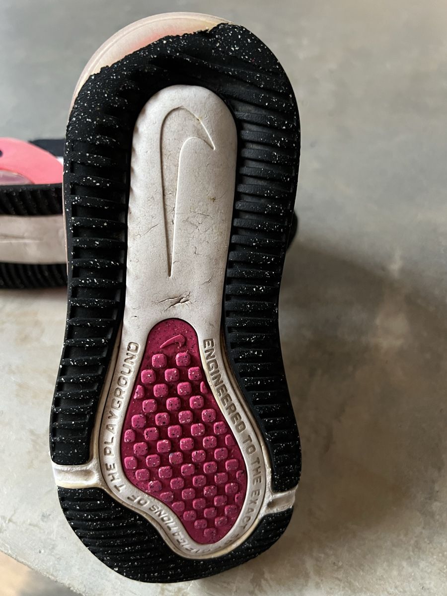 Nike Chaussures garçon: Nike Kinder Turnschuhe Gr.30 Sneaker – D'occasion à Eglisau par yd55 3