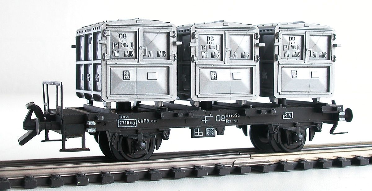 Trix Modellini di ferrovie: Trix Behälterwagen Lbs-50 der DB Spur H0 – Usato da Oberwil BL venduto da Klang