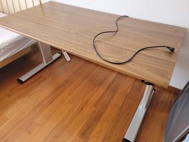 Höhenverstellbarer Schreibtisch Holzoptik