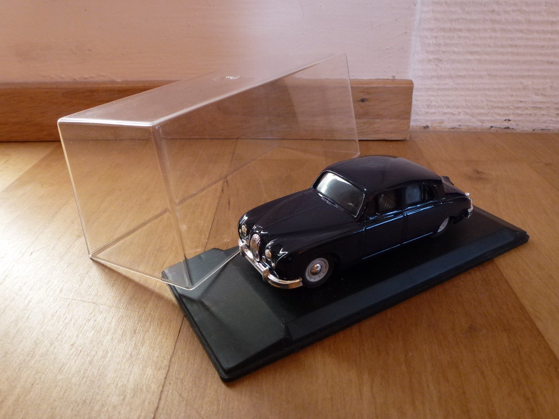 Jaguar Voitures modèles: Eligor Jaguar MK1 - 1/43 - Dunkelblau – D'occasion à Zürich par Kalla36 8