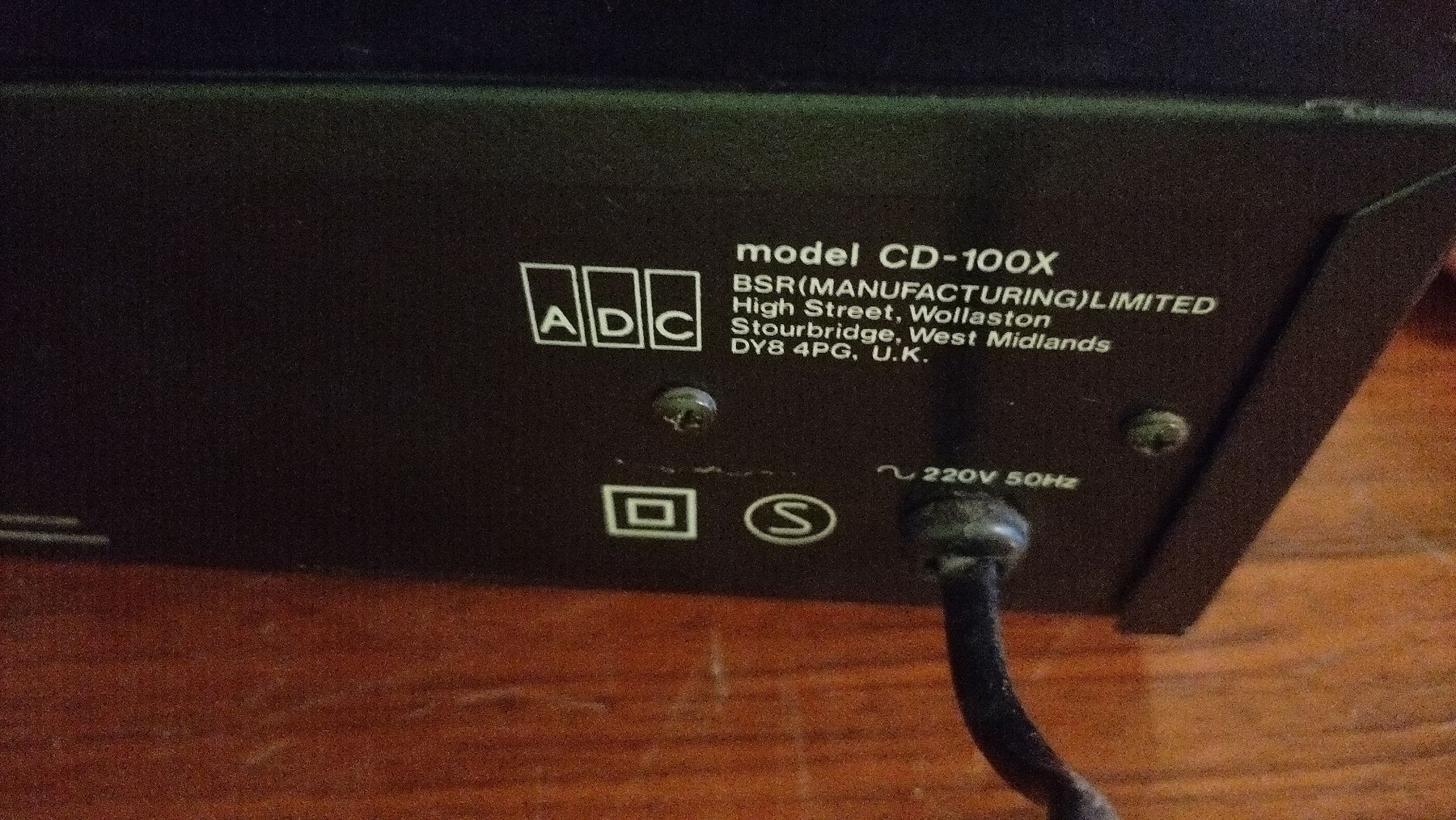 Sistemi audio & multimediali: Lecteur CD ADC modèle CD-100X Working  – Usato da Farvagny-le-Grand venduto da LaCaverne 3