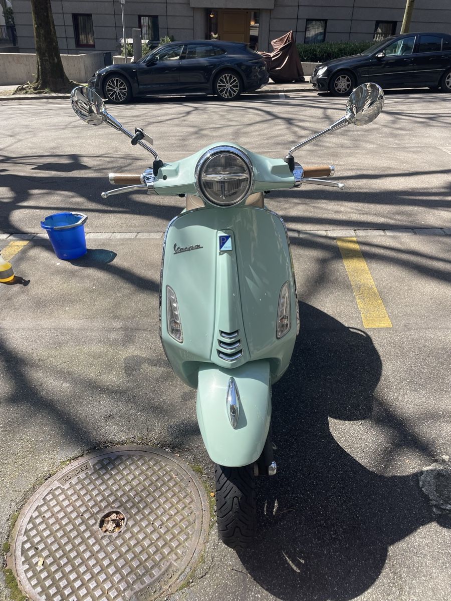 Strada: Mintfarbene Vespa Primavera 125 – Usato da Zürich venduto da Matteo-Zurich 1