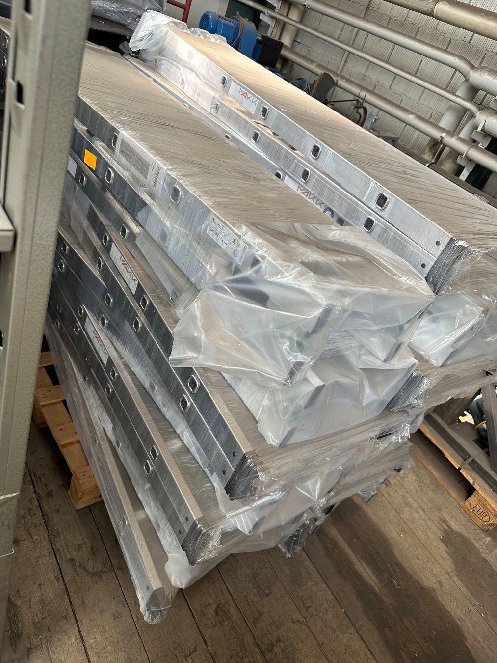 Scale: Stehleiter 2x6 Sprossen ALU Bockleiter – Nuovo e nell'imballaggio originale da Trüllikon venduto da angela4444 8