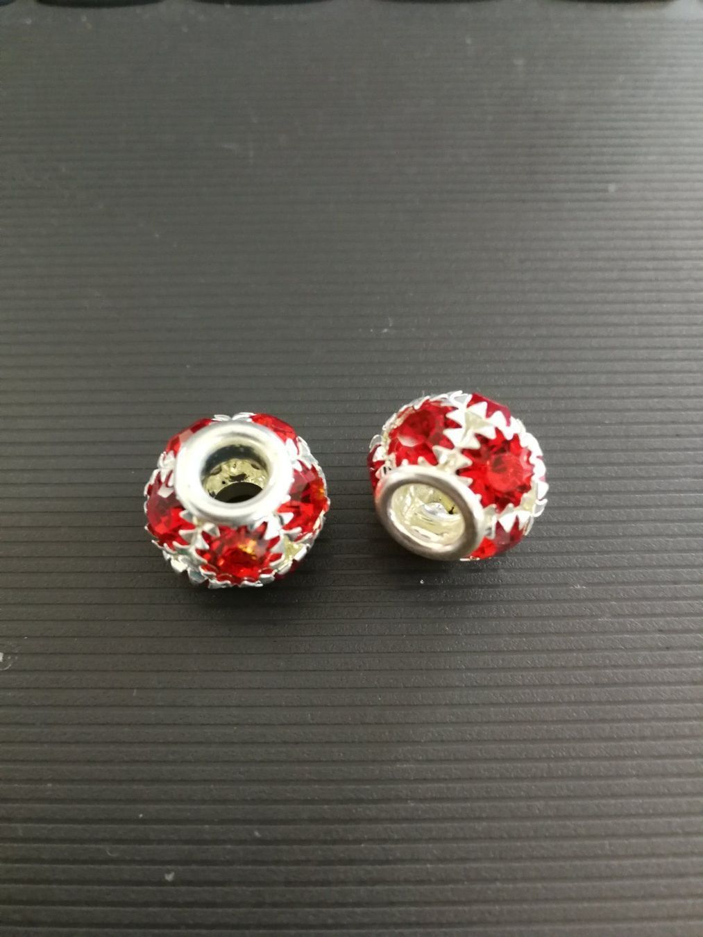 Perle (finte): Perle Strass rot    13x11mm – Nuovo (secondo la descrizione) da Alpnachstad venduto da perlengaby