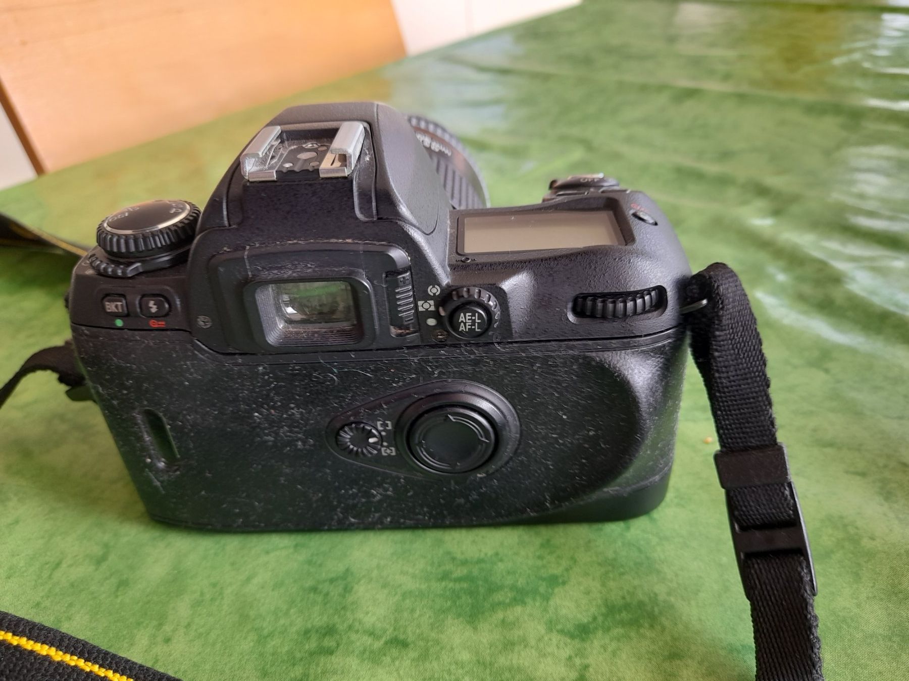 Nikon Fotocamera: Nikon F80 Spiegelreflexkamera mit Objektiv – Usato da Männedorf venduto da Igel24 1