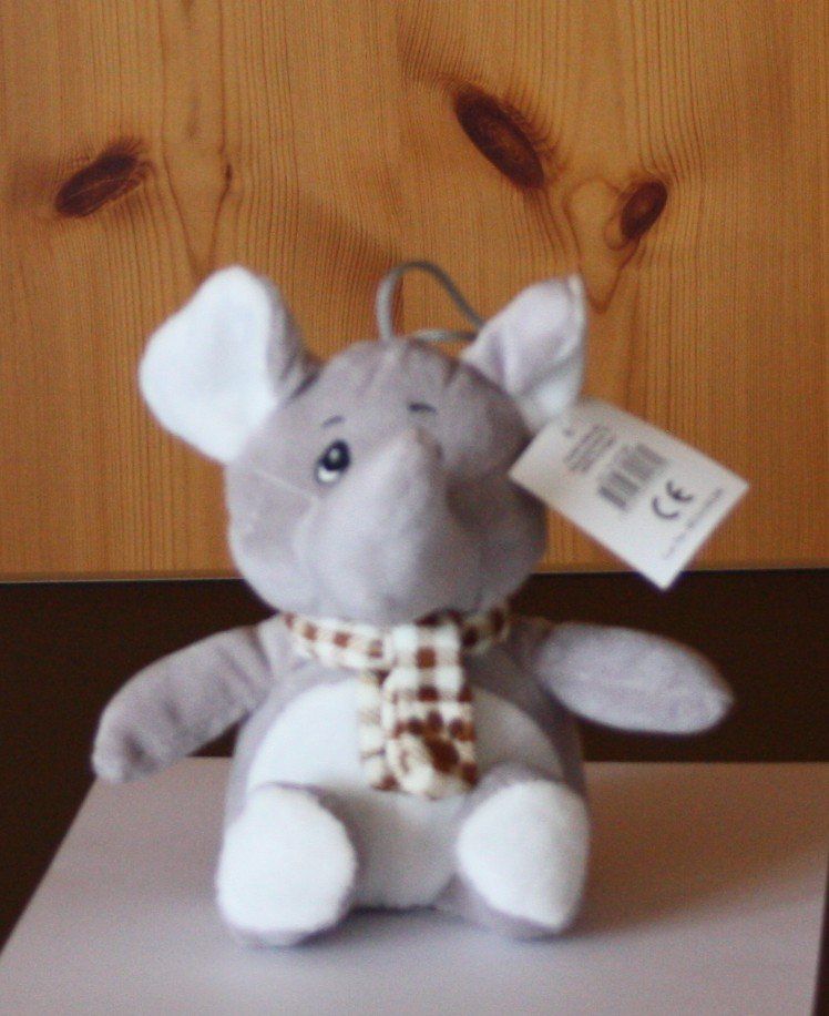 Spielzeuge: Plüschtier Nashorn NEU – Gebraucht aus Flüelen von Diversicum-Shop 1