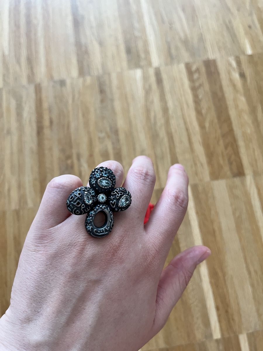 Bagues: Ring mit Ornamente Gr 52 – Neuf avec emballage d'origine à Pfäffikon SZ par Zitrone_100 1
