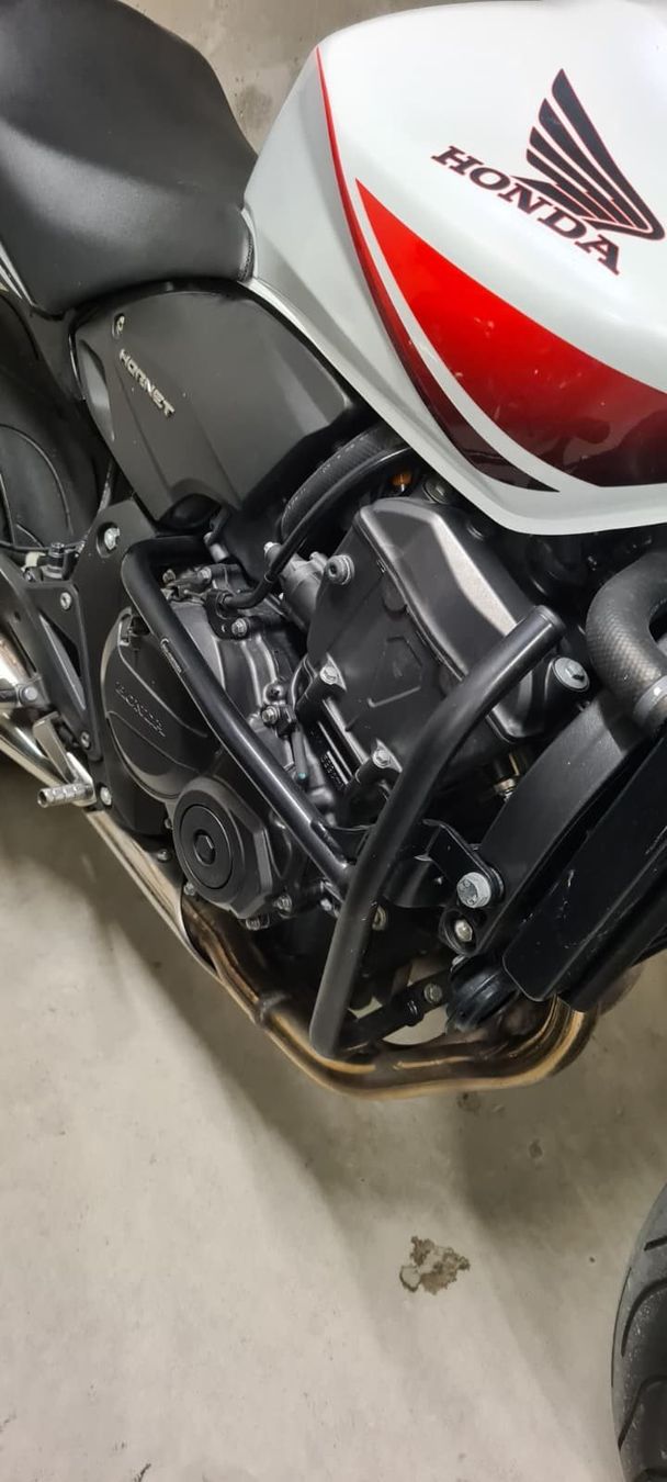 Honda Strada: Honda Hornet CB600FA – Usato da Tafers venduto da Meurio 7