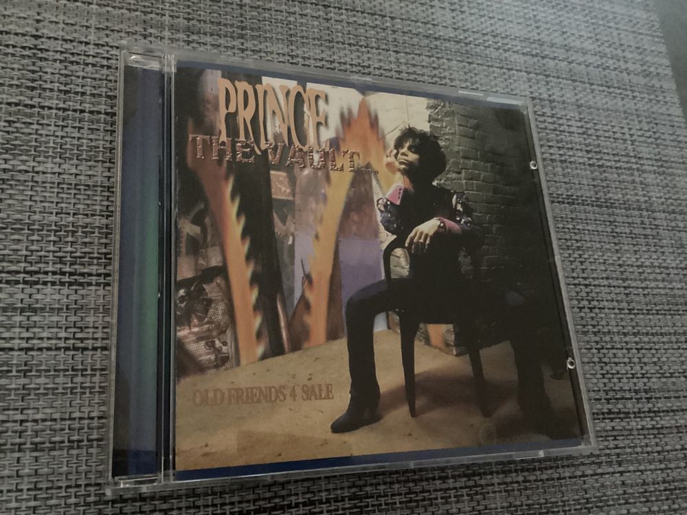 Prince The Vault... Old Friends 4 Sale Kaufen auf Ricardo