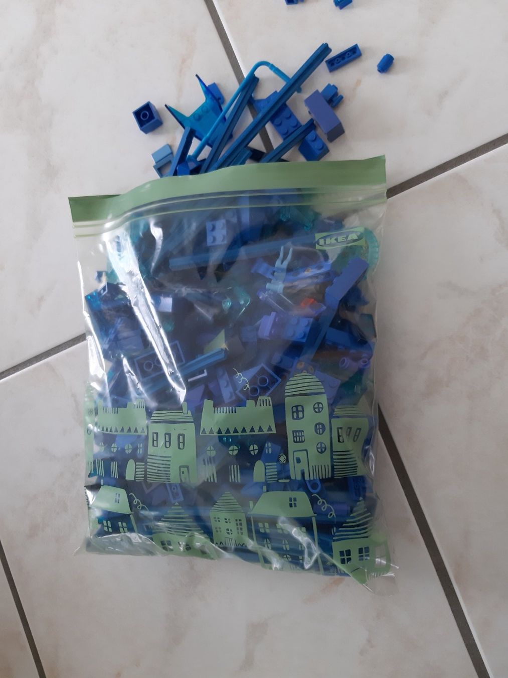 Lego Giocattoli: Lego Einzelteile blau 615 gr. – Usato da Schmitten FR venduto da ReniStern 1