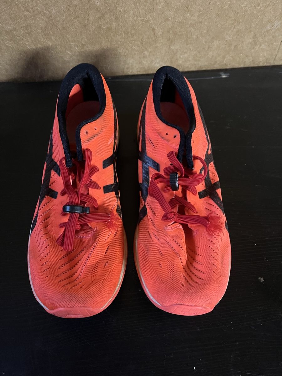 Asics Chaussures femmes: ASICS Metaracer Tokyo – D'occasion à Schwanden Sigrisw par Chrisii776 1