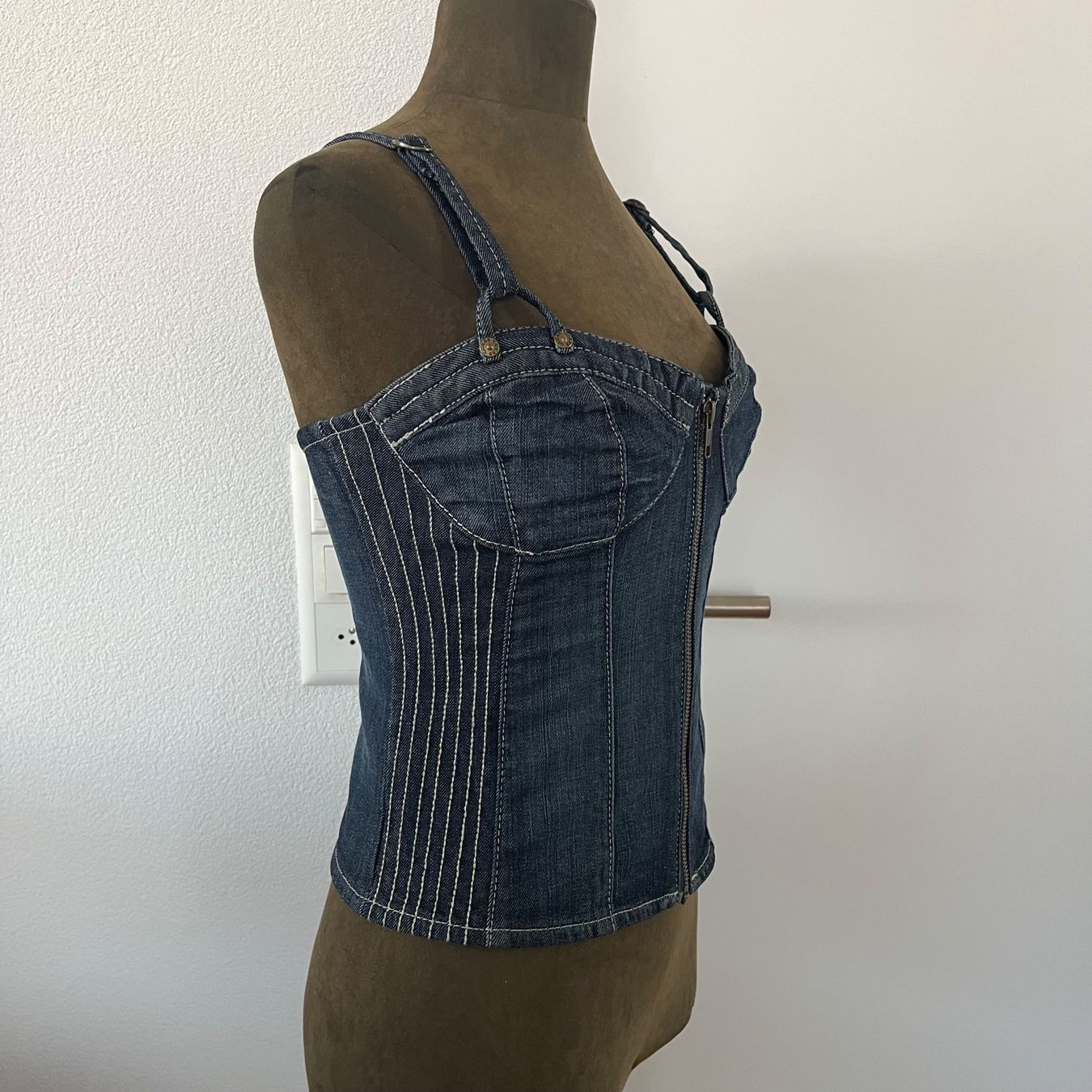 Guess Tops: Guess Jeans Corset – Neuf (Voir description) à Zug par Grc999 2