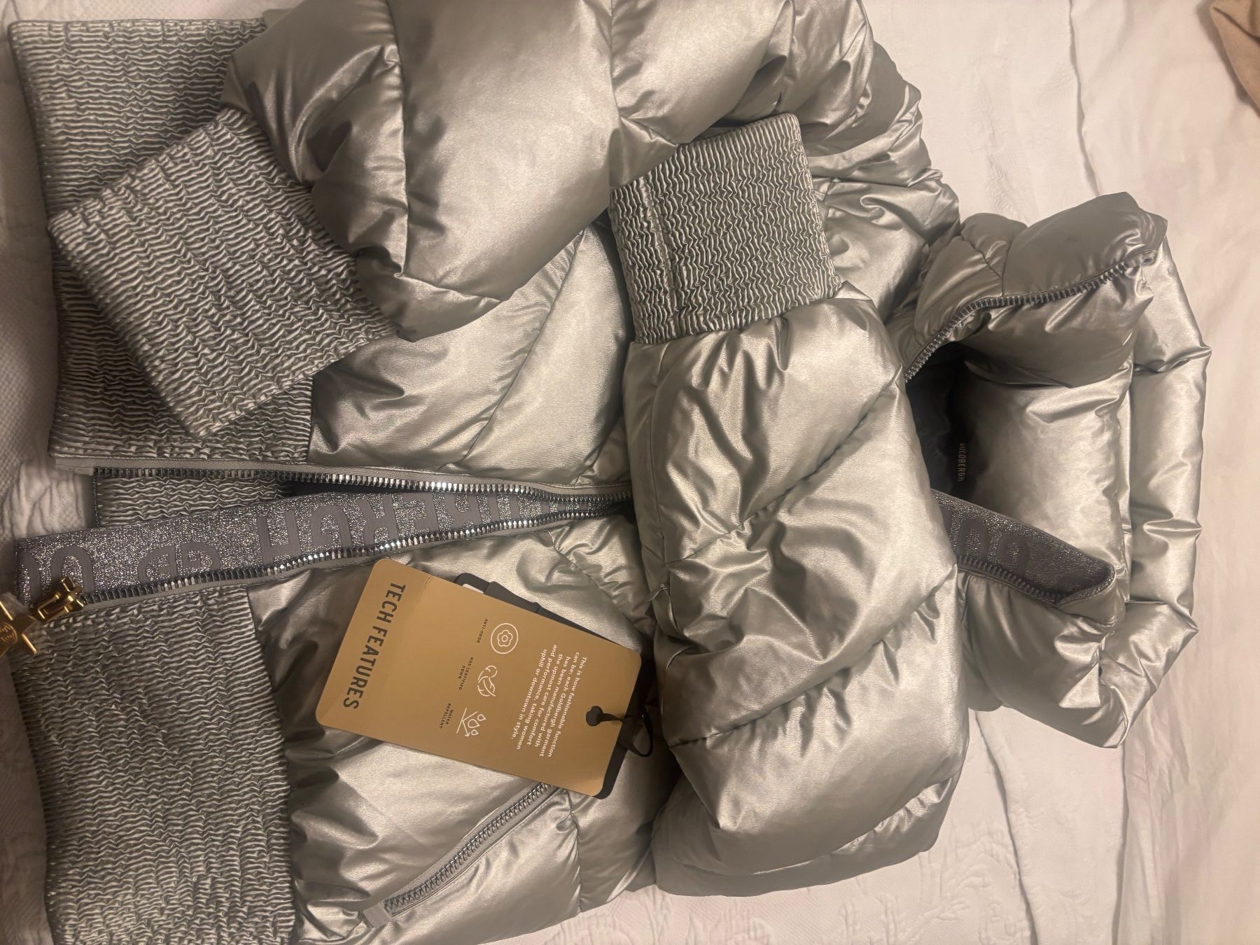 Sci: Goldbergh Caro Ski Jacket - Silver Metallic Puffer,Winter – Nuovo (secondo la descrizione) da Basel venduto da tbadovin 2